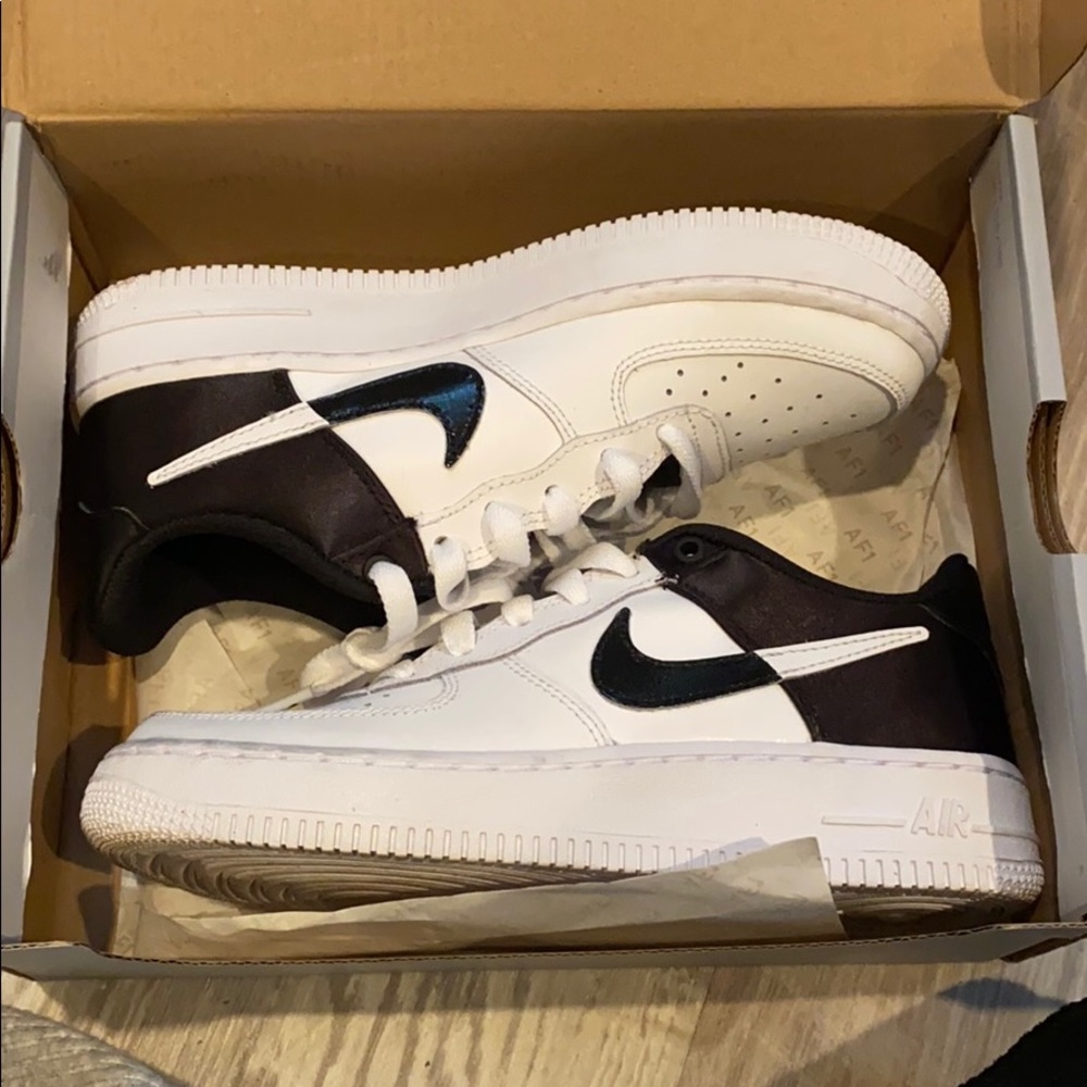 Nike Air Force 1 LV8